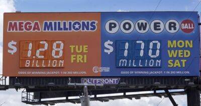Sorry Canada: Winning ticket for US$1.337B lottery bought in Illinois - globalnews.ca - Usa - state Illinois - Canada - area District Of Columbia - state Ohio - Washington, area District Of Columbia - Virgin Islands