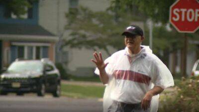 Stratford community joins avid walker on his final neighborhood stroll - fox29.com - state New Jersey - county Stafford