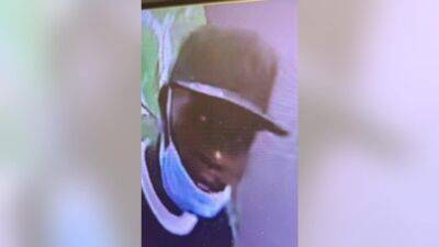 Police: Male suspect sought in daytime sexual assault in Center City - fox29.com - city Center