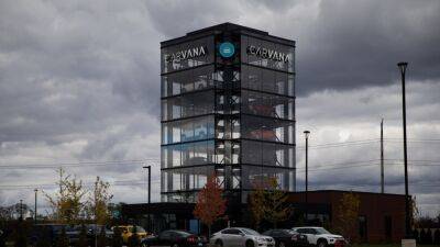 Carvana expanding after laying off 2,500 employees earlier in the year; here's what you need to know - fox29.com - city Glendale
