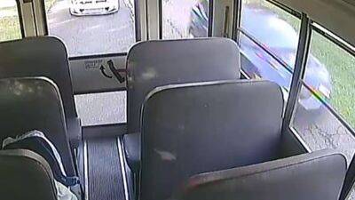 'Could've been a real tragedy': Fleeing criminal speeds past stopped school bus in Pottstown, police say - fox29.com - county Day - state Pennsylvania - county Chester - city Pottstown