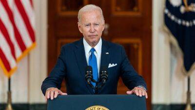 Joe Biden - Cameron Smith - Biden to sign bill to boost US chip manufacturing to compete with China - fox29.com - New York - China - Usa - Washington