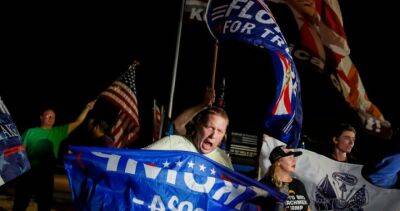 Donald Trump - Donald Trump supporters descend on Mar-a-Lago to protest FBI raid - globalnews.ca - New York - Usa - state Florida - county Palm Beach - city Tampa