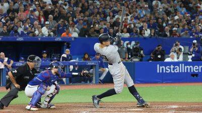 Steve Russell - Aaron Judge hits 61st home run; ties Roger Maris for AL season record - fox29.com - New York - Usa - city New York - Canada - city Boston - city Chicago - county St. Louis - county Centre - county Rogers