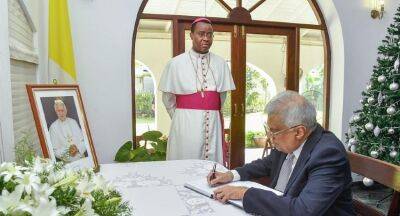 Ranil Wickremesinghe - President expresses condolences on the demise of Pope Emeritus Benedict XVI - newsfirst.lk - Sri Lanka - Germany - Vatican - city Vatican - county Pope