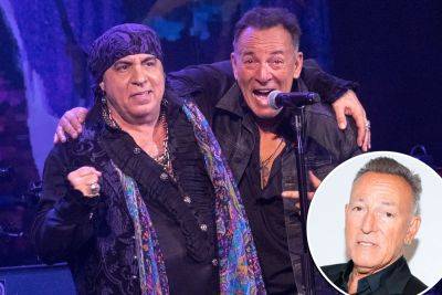 Bruce Springsteen - Steven Van Zandt gives Bruce Springsteen health update after postponing tour dates - nypost.com - Usa - county Van Zandt