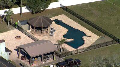 Pasco County couple commissions revolver-shaped swimming pool - fox29.com - state Florida - county Pasco - city Odessa, state Florida