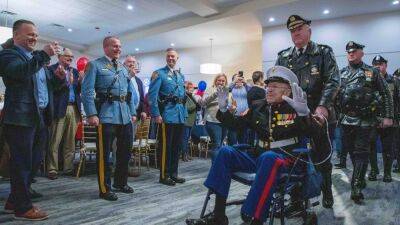 Patrick Callahan - 'An American treasure': Philadelphia World War II veteran celebrates 100th birthday - fox29.com - Usa - state Pennsylvania - state New Jersey - county Hall - Philadelphia, county Hall - city Philadelphia, county Hall