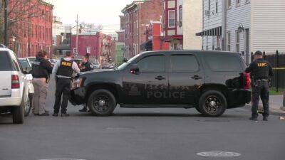 Police: 15-year-old among 4 hurt in Trenton shooting - fox29.com - state New Jersey - city Trenton