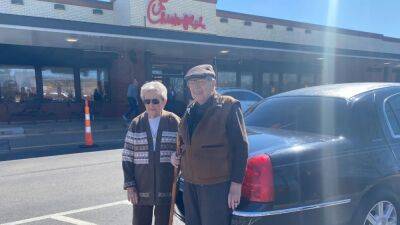 Couple celebrates 72nd wedding anniversary with limo ride to Chick-fil-A - fox29.com - area District Of Columbia - state Pennsylvania - Washington, area District Of Columbia - county Parke