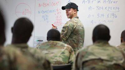 Army course gives recruits 2nd chance to qualify for service - fox29.com - Washington - state Virginia - state Louisiana - state South Carolina - county Lee - Columbia, state South Carolina - county Scott - city Baton Rouge, state Louisiana