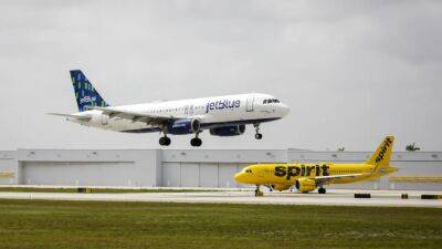 Spirit Airlines - Merrick Garland - US sues to block JetBlue from buying Spirit Airlines in $3.8B merger - fox29.com - Usa - area District Of Columbia - state Massachusets - city Boston