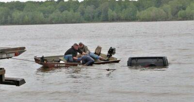 Madeleine Maccann - Missing woman found alive in Jeep that sank in Texas lake - globalnews.ca - state Florida - county Lake - state Texas - county Pine - county Marion