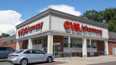 Fox Business - CVS 'gender transition' guide says employees must use preferred pronouns, can use bathroom reflecting identity - fox29.com - Usa