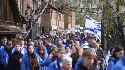 Beata Zawrzel - Thousands take part in Holocaust remembrance march at Auschwitz - fox29.com - Usa - Germany - Israel - Poland - city Warsaw, Poland