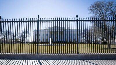 Joe Biden - Toddler crawls through White House fence - fox29.com - Washington - state Pennsylvania - city Washington