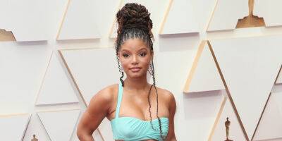 Melissa Maccarthy - Halle Bailey - Halle Bailey Reveals What She Learned From Melissa McCarthy & How the Pandemic Actually Helped Her While Filming 'The Little Mermaid' in 'V' Interview - justjared.com - city London