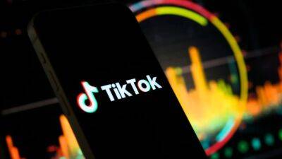 Jaap Arriens - Bob Casey - Members of Congress active on TikTok defend app’s impact to reach voters - fox29.com - China - Usa - state California - state Minnesota - Washington - state Pennsylvania - state North Carolina - city Washington