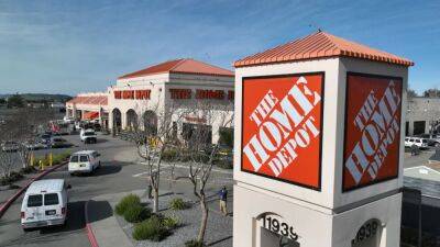 Justin Sullivan - Dog bites Home Depot customer in face, leaves victim 'severely injured' - fox29.com - Los Angeles - state California - state Colorado - county Jefferson