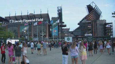Taylor Swift - Philly fans happily welcome Taylor Swift as she opens weekend of sold-out concerts - fox29.com