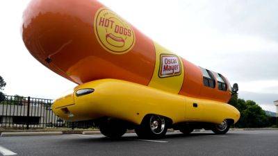 Oscar Mayer - Oscar Mayer Wienermobile gets its first name change in history - fox29.com - Usa - city Chicago, state Illinois - state Illinois - county Park