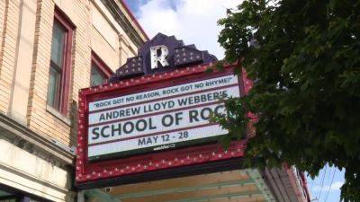 2 New Jersey schools leave amateur performance of 'School of Rock' due to alleged inappropriate language - fox29.com - state New Jersey - city Hartford