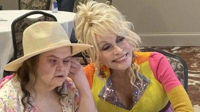 Dolly Parton - Dolly Parton's heartwarming gesture: Country icon visits fan in hospice care - fox29.com - state Tennessee - state Missouri - city Springfield, state Missouri