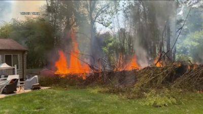 Fast-moving brush fires threaten homes in Delaware County amid region-wide dry spell - fox29.com - state Delaware