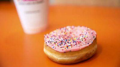 Patrick T.Fallon - Dunkin' giving away free treats for National Doughnut Day – how to get one - fox29.com - state California - Los Angeles, state California - city Cincinnati