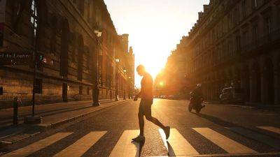 Fitness company wants to pay you $10,000 to walk 10K steps in a day - fox29.com - city Paris