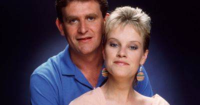 Neighbours' Des and Daphne actors 36 years since exit – including sad mental health battle - ok.co.uk - Australia