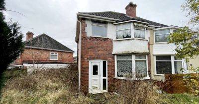 The three-bed house on the market for £10,000 that's 'too dangerous to enter' - manchestereveningnews.co.uk - city Manchester - city Birmingham