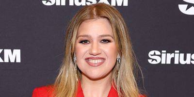 Kelly Clarkson - Brandon Blackstock - Kelly Clarkson Reveals How She 'Dropped Weight' Recently - justjared.com - city New York - Los Angeles - state Texas - county York