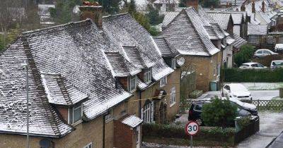 Snow has started falling across England as Met Office issues warning with more forecast - manchestereveningnews.co.uk - Britain - city London - county Kent