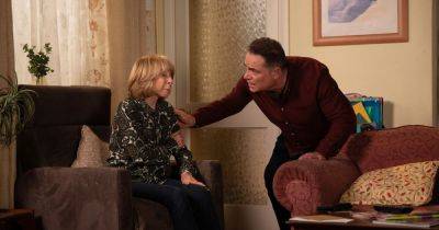 Gail Platt - Helen Worth - Martin Platt - Coronation Street's Gail Platt rushed to hospital clutching her arm in harrowing exit storyline - ok.co.uk - Thailand