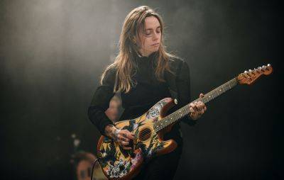 Lucy Dacus - Julien Baker ends New York gig early due to illness, confirms new date with mystery “special guest” - nme.com - New York - city New York - county Hall - county Webster