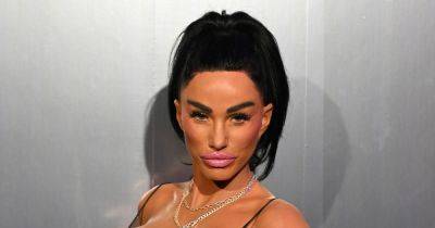 Katie Price - Katie Price shows off huge boobs and impossibly tight face after surgery on holiday in Cyprus - ok.co.uk - Britain - city London - Turkey - Cyprus - county Price