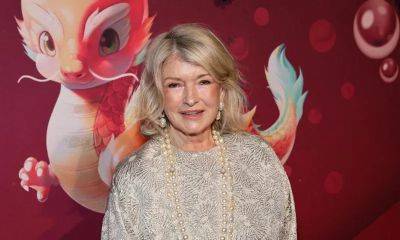 Martha Stewart - Martha Stewart comes clean about plastic surgery in her podcast - us.hola.com