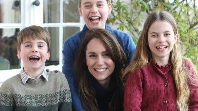 Kate Middleton - Williams - Kate Middleton Thanks the Internet For ‘Kind Wishes’ With First Official Photo Since Her Abdominal Surgery - glamour.com - Britain - county Windsor - county Prince William