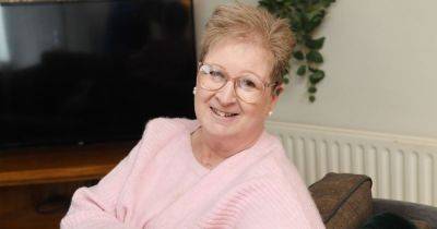 Will I (I) - Laughter gets Lanarkshire mum Linda through her cancer journey - dailyrecord.co.uk - Scotland - county Centre