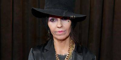 Linda Perry - Linda Perry Reveals Breast Cancer Diagnosis, Underwent Double Mastectomy - justjared.com - Usa - city New York