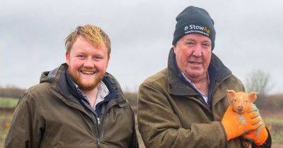 Jeremy Clarkson - Top Gear - Kaleb Cooper sparks fears as Clarkson's Farm shares picture from hospital - ok.co.uk - Britain