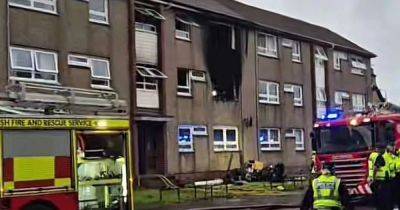Massive blaze breaks out at Glasgow flat as emergency services rush to scene - dailyrecord.co.uk - Scotland