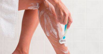 Hygiene expert shares 'brilliant' hack to stop razor bumps on bikini line - dailyrecord.co.uk - Spain