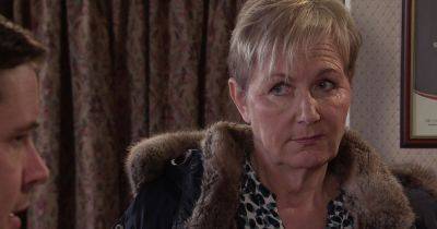 Eileen Grimshaw - Paul Kershaw - Coronation Street star Sue Cleaver rushed to hospital after being 'knocked out' on soap set - manchestereveningnews.co.uk - Britain