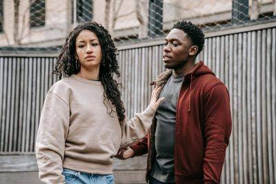 Identifying & Addressing Passive-Aggressive Behavior in Relationships - talkspace.com